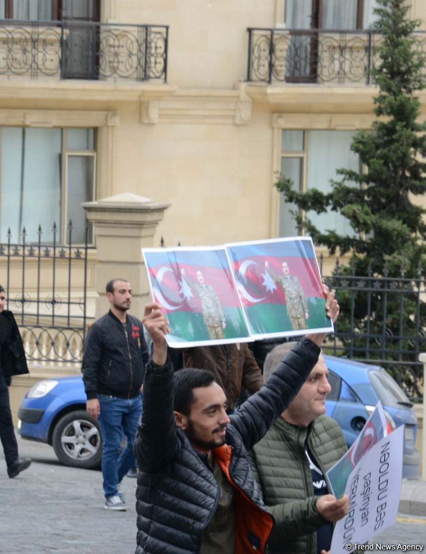 Azərbaycan Qələbəsini və ədalətin bərpasını qeyd edir (FOTO)
