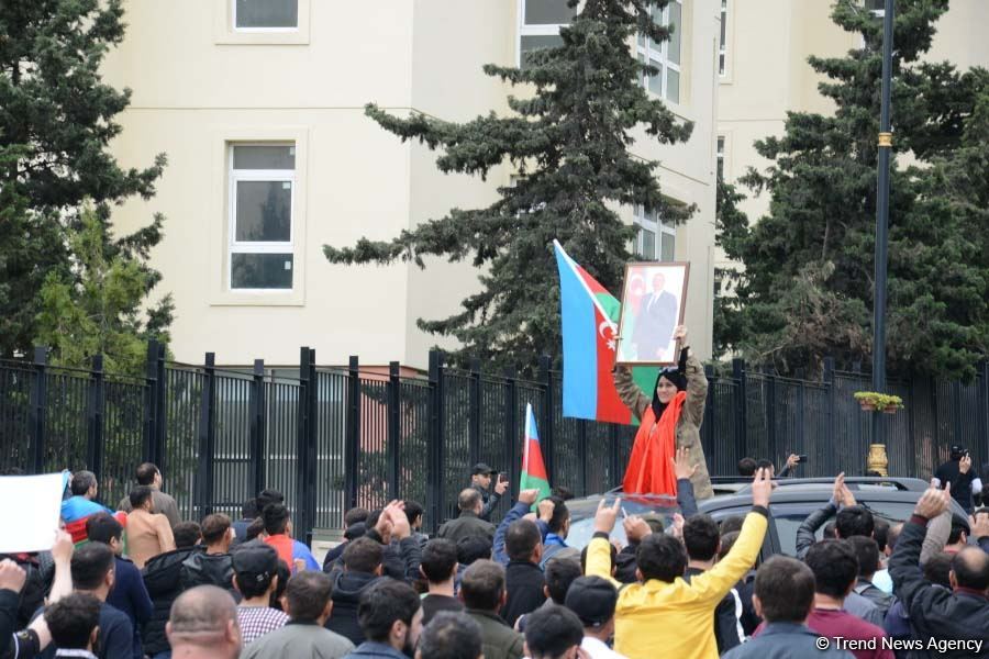 Azərbaycan Qələbəsini və ədalətin bərpasını qeyd edir (FOTO)