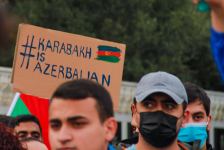 Gənclər Fondunun nümayəndələri Ulu Öndərin məzarını və Şəhidlər Xiyabanını ziyarət ediblər (FOTO)