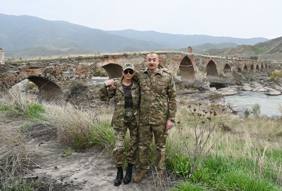 Prezident İlham Əliyev və birinci xanım Mehriban Əliyeva işğaldan azad edilmiş Füzuli və Cəbrayıl rayonlarında, o cümlədən Füzuli və Cəbrayıl şəhərlərində olublar (FOTO) (YENİLƏNİB)