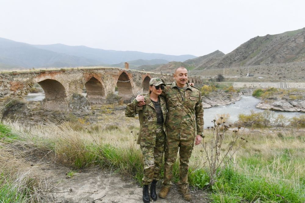 Prezident İlham Əliyev və birinci xanım Mehriban Əliyeva işğaldan azad edilmiş Füzuli və Cəbrayıl rayonlarında, o cümlədən Füzuli və Cəbrayıl şəhərlərində olublar (FOTO) (YENİLƏNİB)