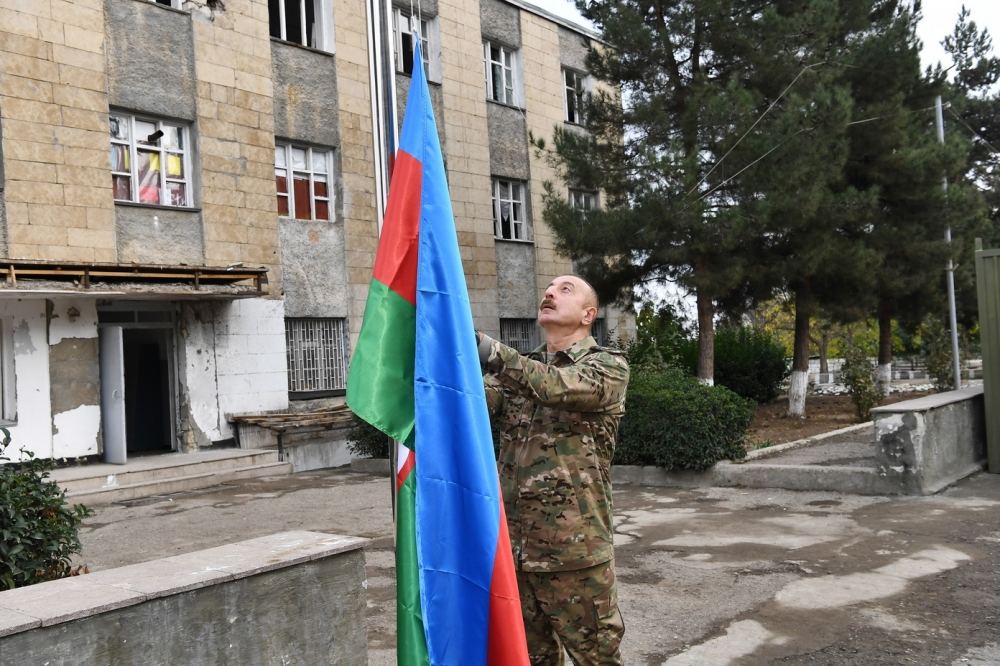 Prezident İlham Əliyev və birinci xanım Mehriban Əliyeva işğaldan azad edilmiş Füzuli və Cəbrayıl rayonlarında, o cümlədən Füzuli və Cəbrayıl şəhərlərində olublar (FOTO) (YENİLƏNİB)