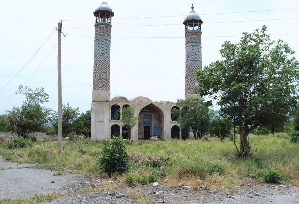 Məcburi köçkünlər arasında Qarabağa qayıdışla bağlı onlayn-sorğu başa çatır