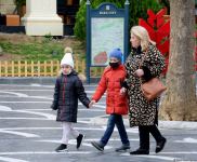 Bu gündən küçədə qoruyucu maskadan istifadə etməyənlər cərimələnəcək (FOTO)