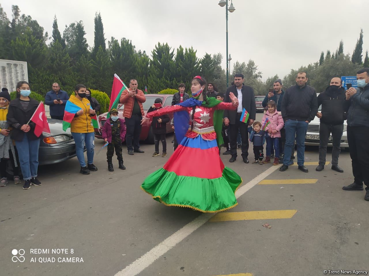 Ağdamda bayram yürüşü keçirilib (FOTO/VİDEO)