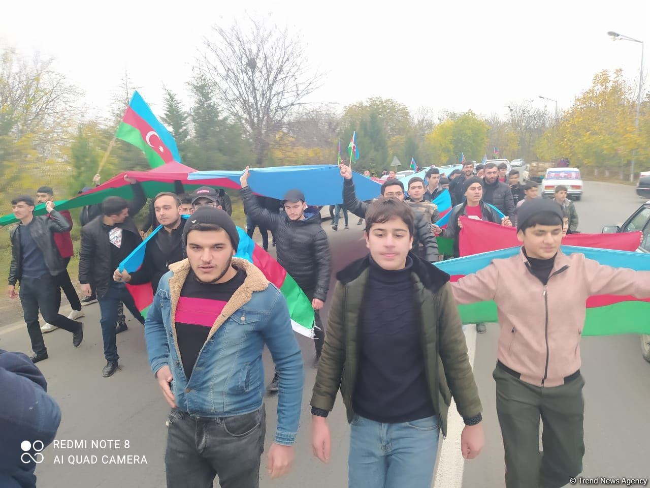 Ağdamda bayram yürüşü keçirilib (FOTO/VİDEO)