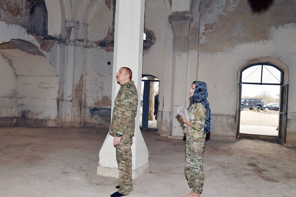 Prezident İlham Əliyev və birinci xanım Mehriban Əliyeva işğaldan azad edilmiş Ağdam şəhərində olublar (FOTO/VİDEO) (YENİLƏNİB-2)