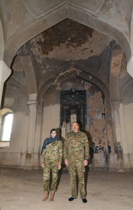 Prezident İlham Əliyev və birinci xanım Mehriban Əliyeva işğaldan azad edilmiş Ağdam şəhərində olublar (FOTO/VİDEO) (YENİLƏNİB-2)