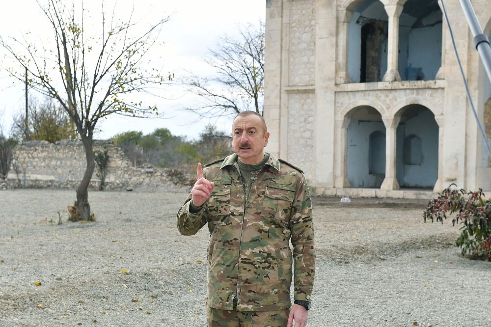 Azərbaycan Prezidenti: Paşinyan bütün müxalifəti tutdurur, qərb də susur, ağzına su alıb