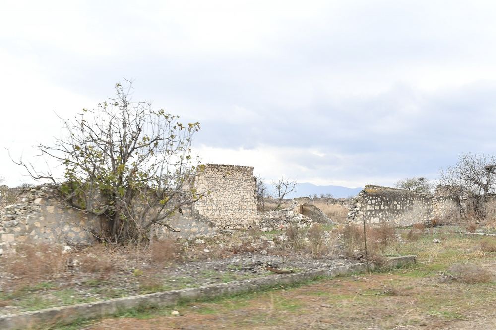 Prezident İlham Əliyev və birinci xanım Mehriban Əliyeva işğaldan azad edilmiş Ağdam şəhərində olublar (FOTO/VİDEO) (YENİLƏNİB-2)