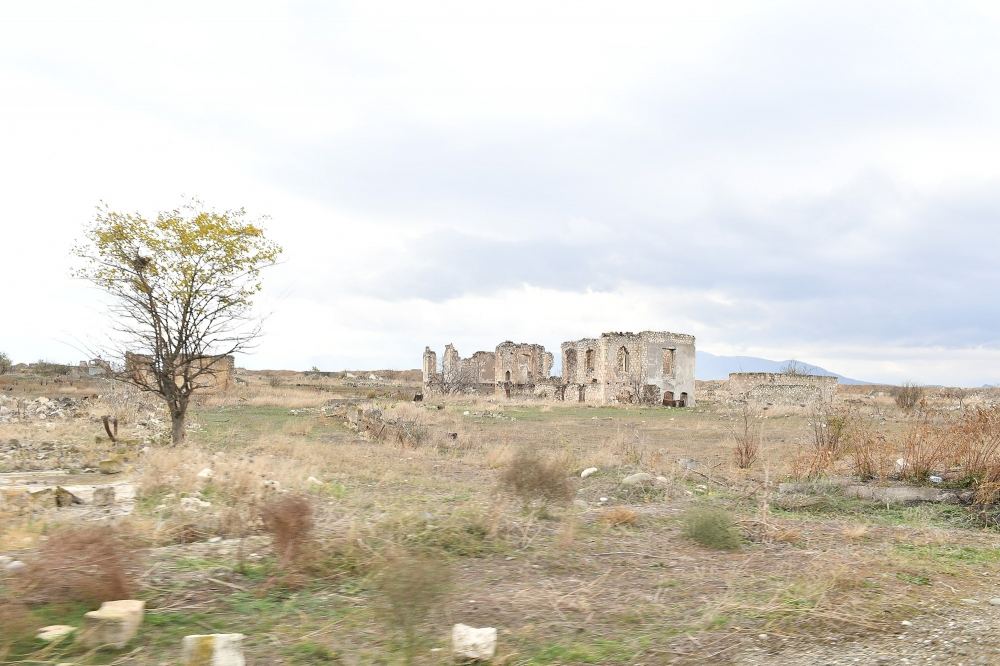 Prezident İlham Əliyev və birinci xanım Mehriban Əliyeva işğaldan azad edilmiş Ağdam şəhərində olublar (FOTO/VİDEO) (YENİLƏNİB-2)