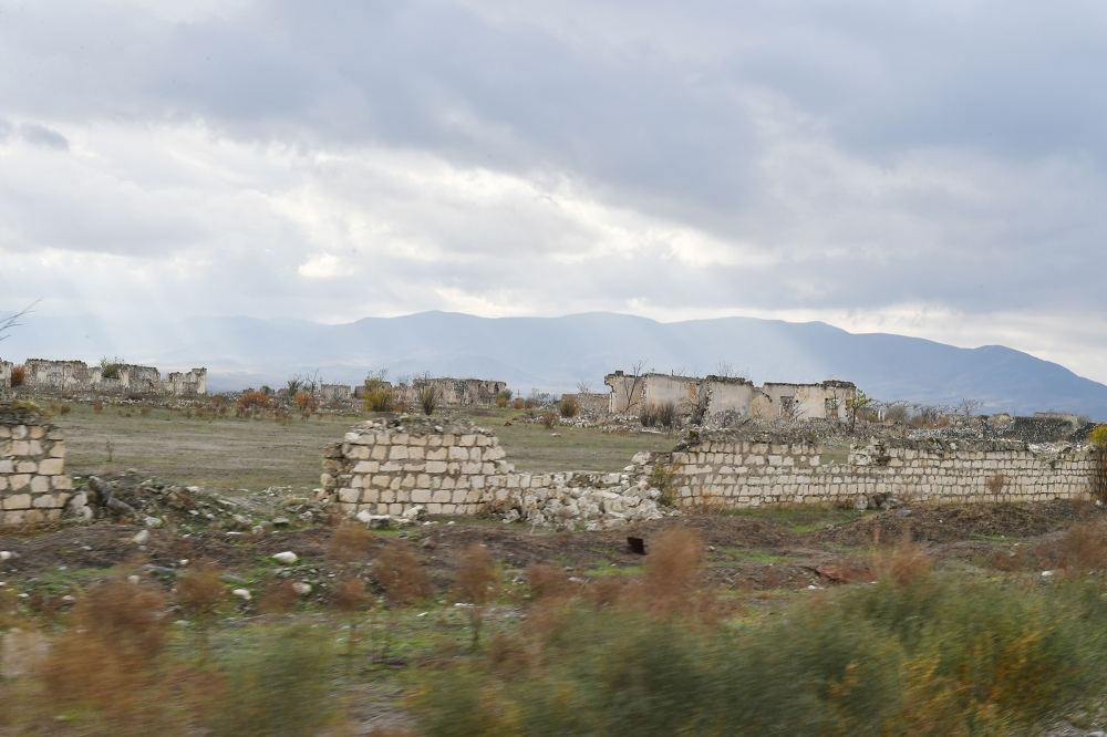 Prezident İlham Əliyev və birinci xanım Mehriban Əliyeva işğaldan azad edilmiş Ağdam şəhərində olublar (FOTO/VİDEO) (YENİLƏNİB-2)