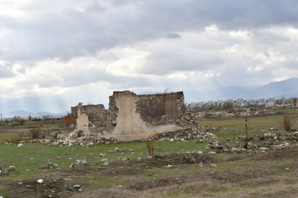 Prezident İlham Əliyev və birinci xanım Mehriban Əliyeva işğaldan azad edilmiş Ağdam şəhərində olublar (FOTO/VİDEO) (YENİLƏNİB-2)