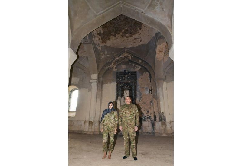 Prezident İlham Əliyev və birinci xanım Mehriban Əliyeva işğaldan azad edilmiş Ağdam şəhərində olublar (FOTO/VİDEO) (YENİLƏNİB-2)