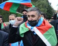 Kəlbəcər sakinləri Şəhidlər Xiyabanını ziyarət ediblər (FOTO)