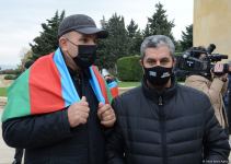 Kəlbəcər sakinləri Şəhidlər Xiyabanını ziyarət ediblər (FOTO)