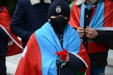 Kəlbəcər sakinləri Şəhidlər Xiyabanını ziyarət ediblər (FOTO)