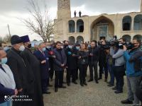 Hikmət Hacıyev, diplomatik nümayəndələr və "Qarabağ" klubu Ağdam məscidində (FOTO)