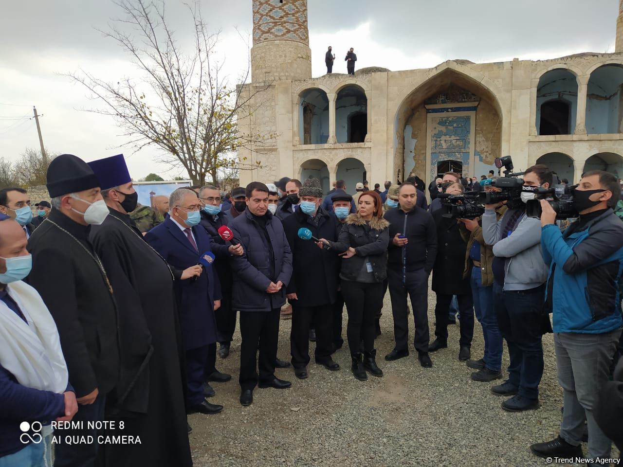 Hikmət Hacıyev, diplomatik nümayəndələr və "Qarabağ" klubu Ağdam məscidində (FOTO)