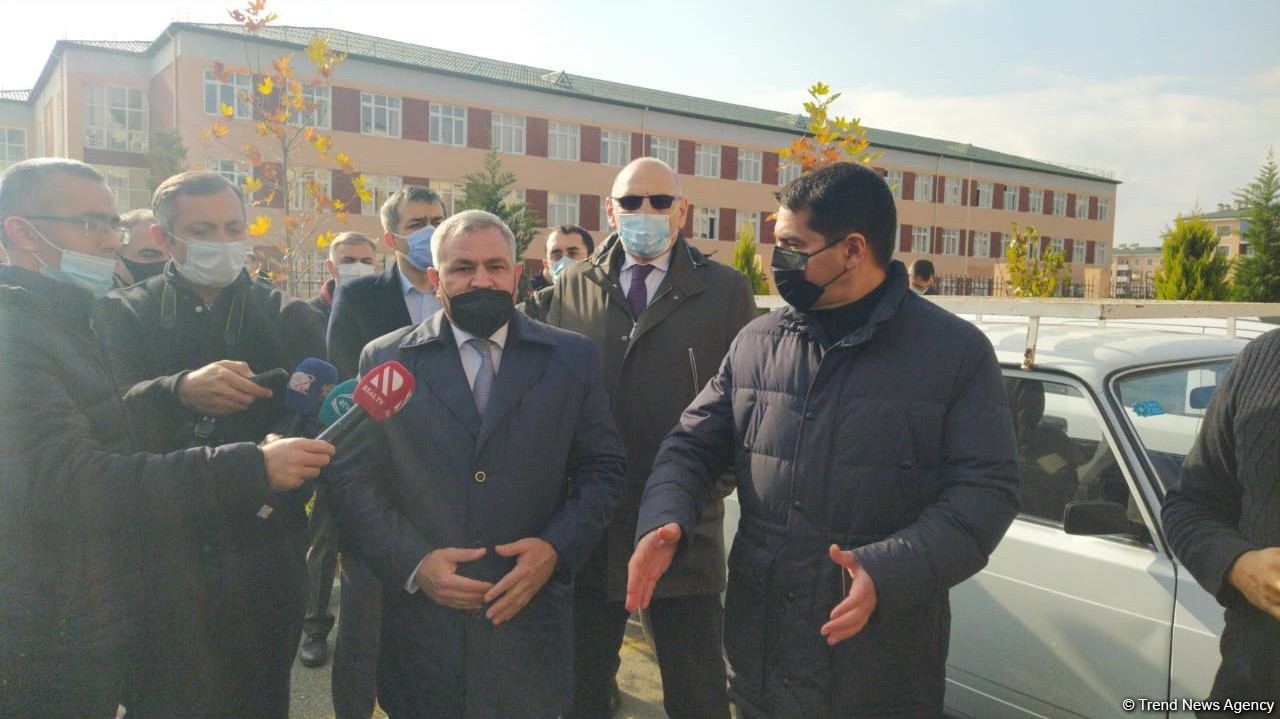 Hikmət Hacıyev, diplomatik nümayəndələr və "Qarabağ" klubu Ağdam məscidində (FOTO)