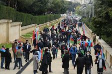 Laçın sakinləri Şəhidlər Xiyabanını ziyarət ediblər (FOTO)
