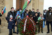 Laçın sakinləri Şəhidlər Xiyabanını ziyarət ediblər (FOTO)