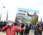 Laçın sakinləri Şəhidlər Xiyabanını ziyarət ediblər (FOTO)