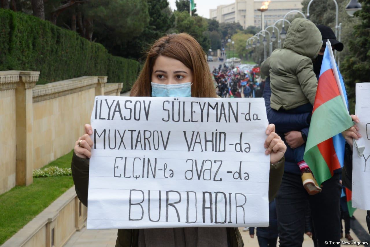Laçın sakinləri Şəhidlər Xiyabanını ziyarət ediblər (FOTO)