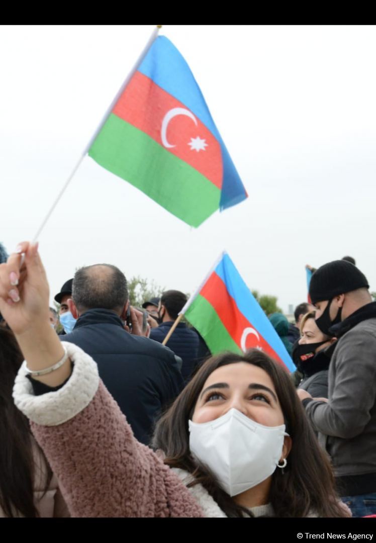 Laçın sakinləri Şəhidlər Xiyabanını ziyarət ediblər (FOTO)