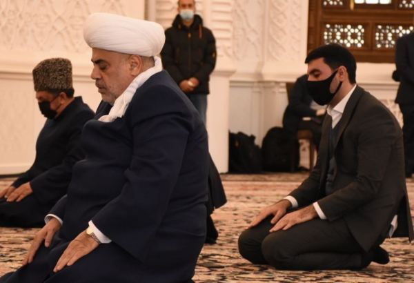 Heydər məscidində anım mərasimi keçirilib (FOTO)