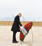 Prezident İlham Əliyev və birinci xanım Mehriban Əliyeva şəhidlərimizin xatirəsini yad ediblər (FOTO/VİDEO) (YENİLƏNİB)