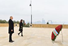 Prezident İlham Əliyev və birinci xanım Mehriban Əliyeva şəhidlərimizin xatirəsini yad ediblər (FOTO/VİDEO) (YENİLƏNİB)