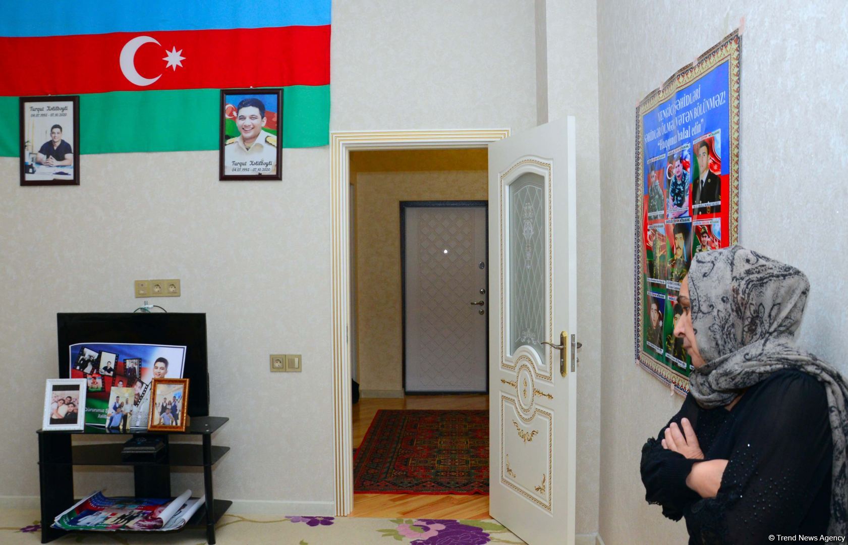 Turqut deyirdi ki, hərbçi yoldaşları ön cəbhədə ola-ola, özü arxada ola bilməz - Şəhid anası (FOTO)