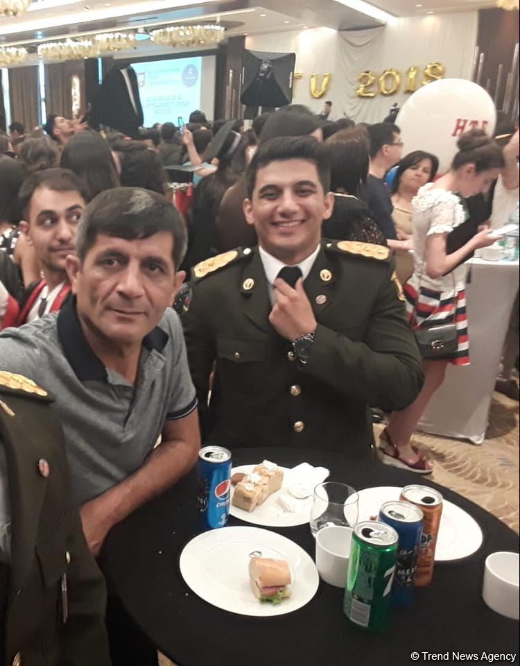 Turqut deyirdi ki, hərbçi yoldaşları ön cəbhədə ola-ola, özü arxada ola bilməz - Şəhid anası (FOTO)