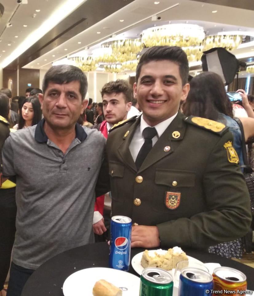 Turqut deyirdi ki, hərbçi yoldaşları ön cəbhədə ola-ola, özü arxada ola bilməz - Şəhid anası (FOTO)