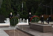 Prezident İlham Əliyev və Rəcəb Tayyib Ərdoğan ümummilli lider Heydər Əliyevin məzarını ziyarət ediblər (FOTO/VİDEO)