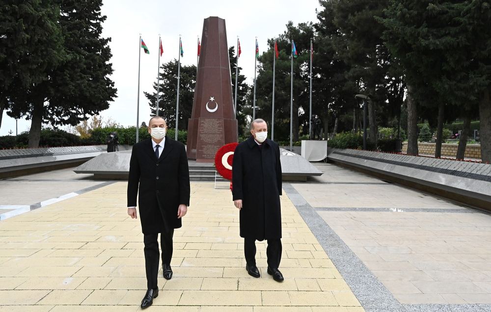 Prezident İlham Əliyev və Rəcəb Tayyib Ərdoğan Şəhidlər Xiyabanını ziyarət ediblər (YENİLƏNİB) (FOTO/VİDEO)
