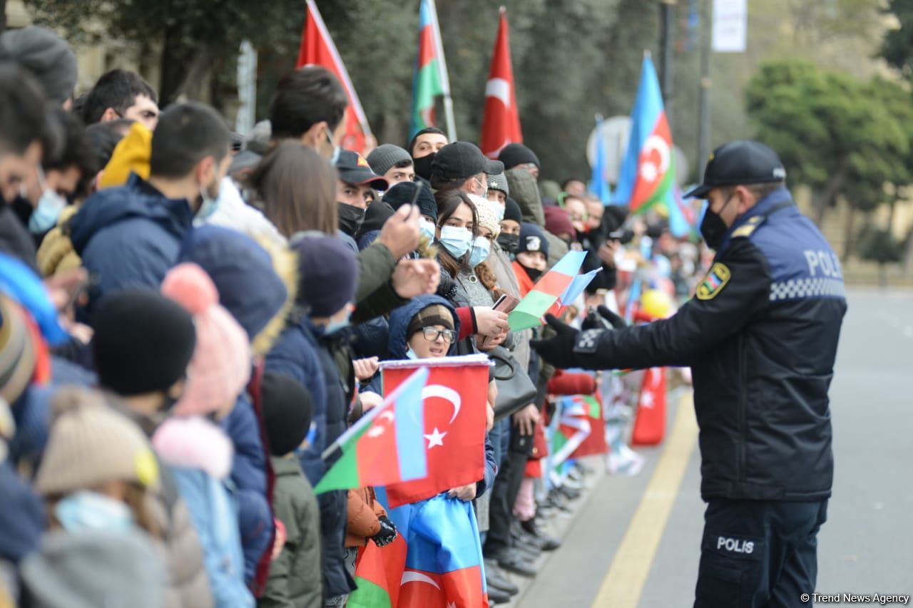 Möhtəşəm Zəfər paradı (FOTOSESSİYA/VİDEO)