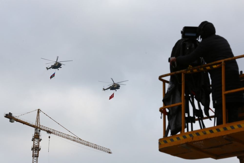 Prezident İlham Əliyev və Rəcəb Tayyib Ərdoğan Zəfər paradında iştirak ediblər (YENİLƏNİB-2) (FOTO/VİDEO)