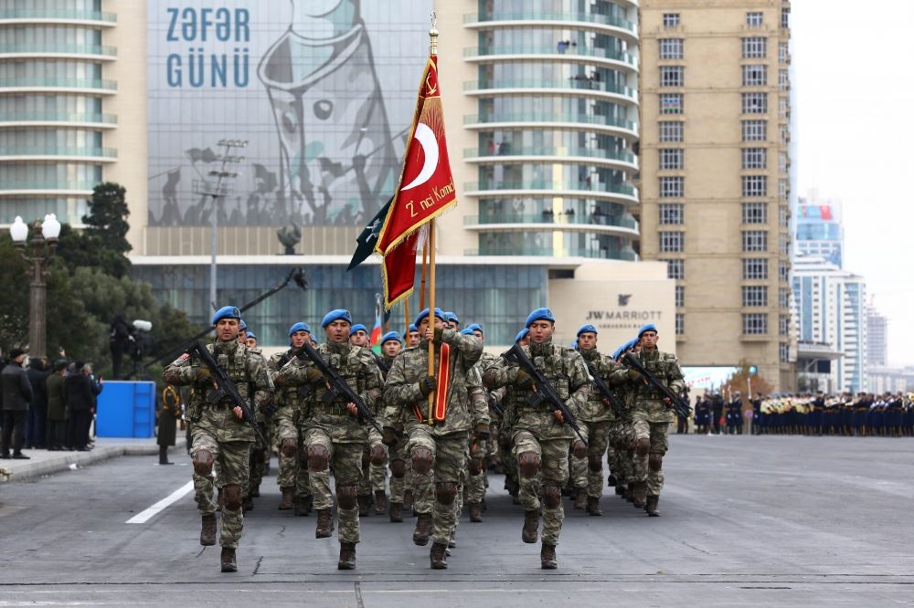 Prezident İlham Əliyev və Rəcəb Tayyib Ərdoğan Zəfər paradında iştirak ediblər (YENİLƏNİB-2) (FOTO/VİDEO)