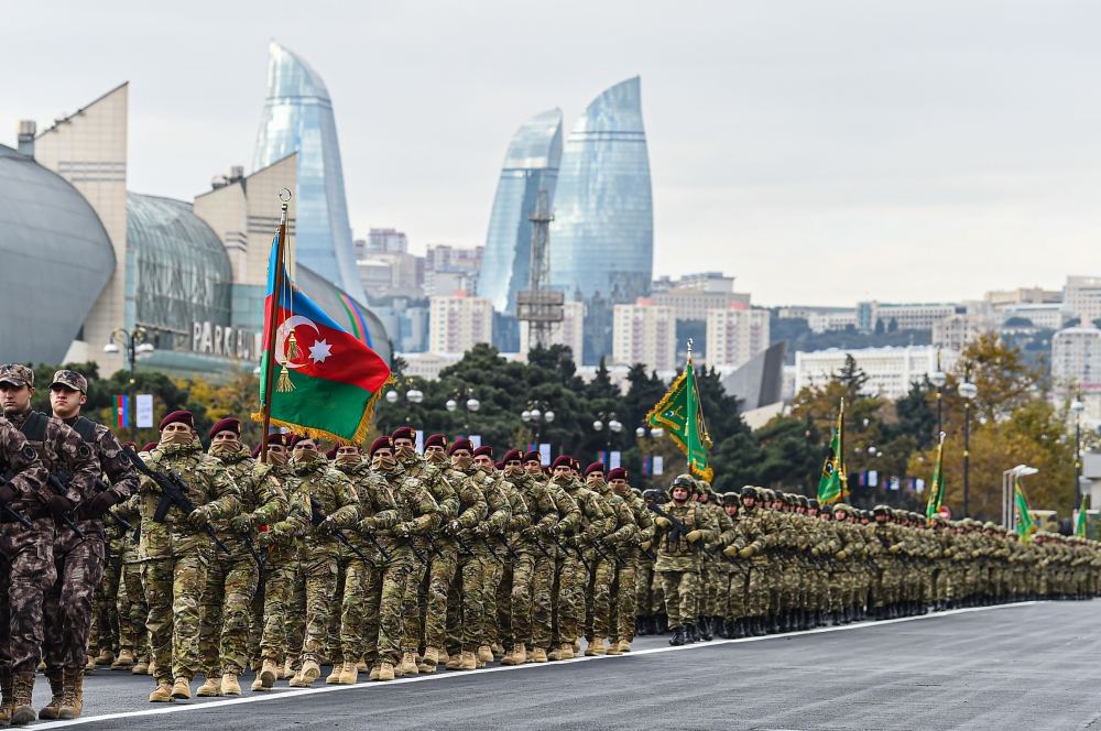 Prezident İlham Əliyev və Rəcəb Tayyib Ərdoğan Zəfər paradında iştirak ediblər (YENİLƏNİB-2) (FOTO/VİDEO)