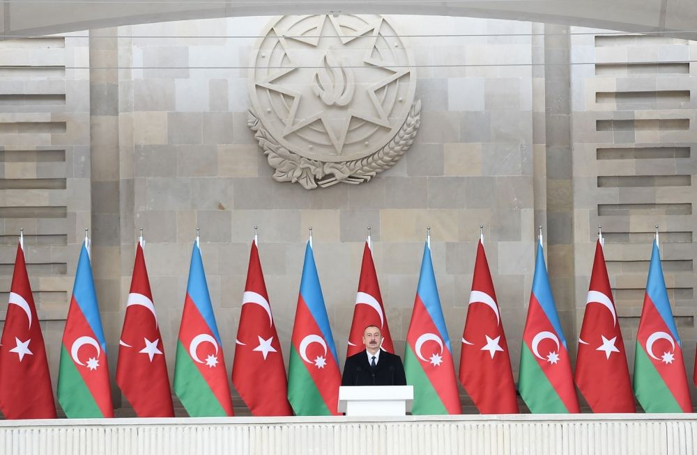 Prezident İlham Əliyev və Rəcəb Tayyib Ərdoğan Zəfər paradında iştirak ediblər (YENİLƏNİB-2) (FOTO/VİDEO)