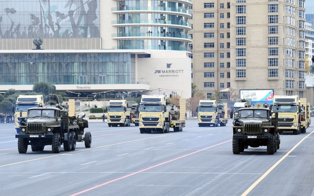 Prezident İlham Əliyev və Rəcəb Tayyib Ərdoğan Zəfər paradında iştirak ediblər (YENİLƏNİB-2) (FOTO/VİDEO)