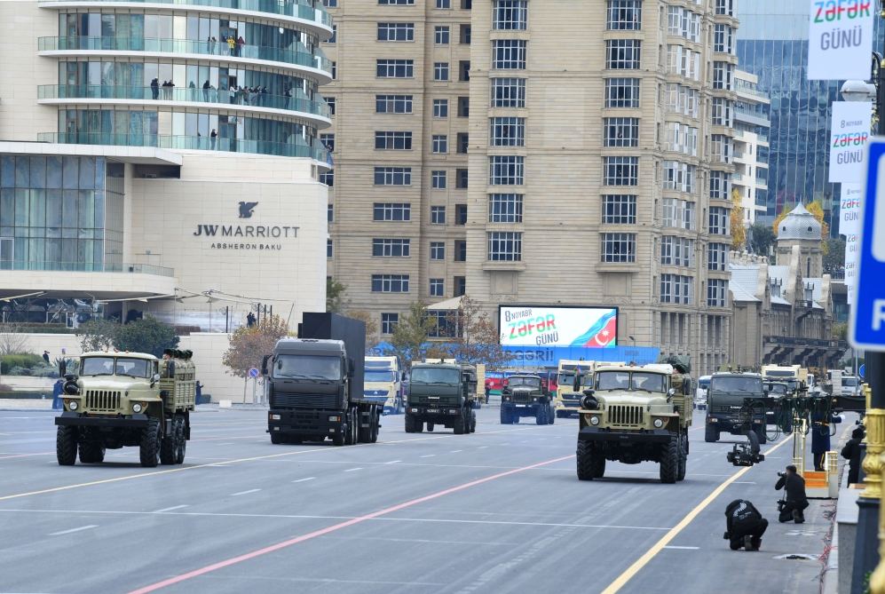 Prezident İlham Əliyev və Rəcəb Tayyib Ərdoğan Zəfər paradında iştirak ediblər (YENİLƏNİB-2) (FOTO/VİDEO)