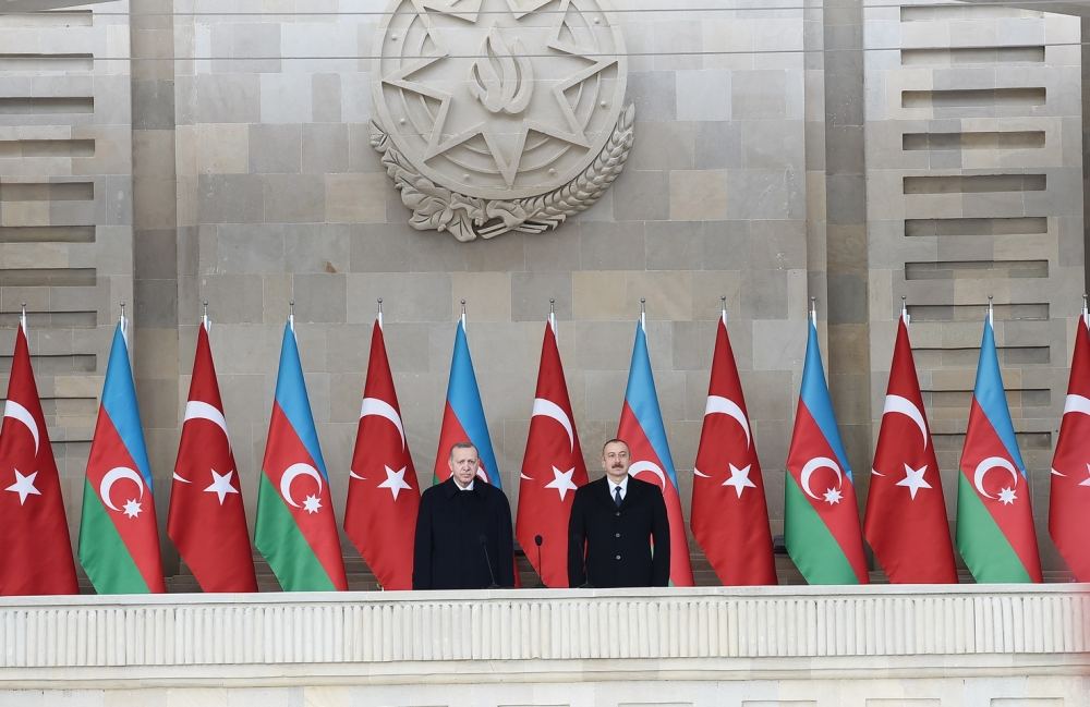 Prezident İlham Əliyev və Rəcəb Tayyib Ərdoğan Zəfər paradında iştirak ediblər (YENİLƏNİB-2) (FOTO/VİDEO)