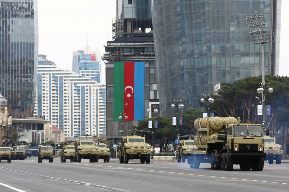 Prezident İlham Əliyev və Rəcəb Tayyib Ərdoğan Zəfər paradında iştirak ediblər (YENİLƏNİB-2) (FOTO/VİDEO)