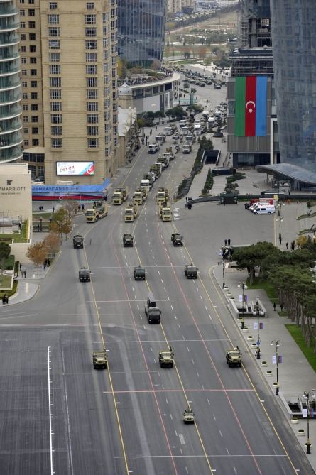 Prezident İlham Əliyev və Rəcəb Tayyib Ərdoğan Zəfər paradında iştirak ediblər (YENİLƏNİB-2) (FOTO/VİDEO)