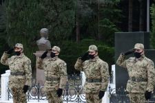 Azərbaycan ictimaiyyəti ulu öndər Heydər Əliyevin xatirəsini yad edir (FOTO)