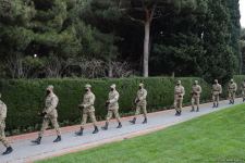Azərbaycan ictimaiyyəti ulu öndər Heydər Əliyevin xatirəsini yad edir (FOTO)