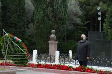 Azərbaycan ictimaiyyəti ulu öndər Heydər Əliyevin xatirəsini yad edir (FOTO)